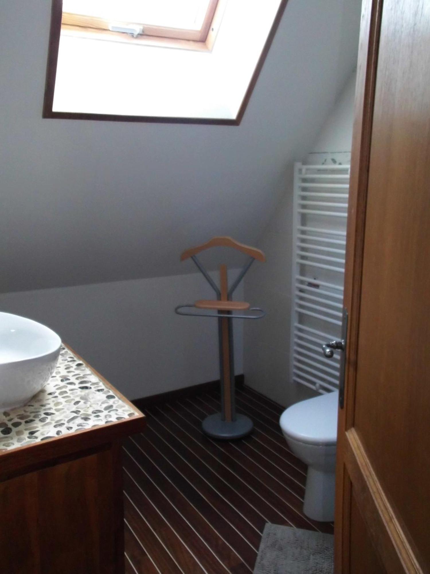 Le Clos Des Tilleuls D Day Home, Chambres D'Hotes, Suite Avec Sauna Privatif, Suite Avec Balneotherapie Privative, En Supplement Option Spa Bain A Remous La Vendelee Ruang foto