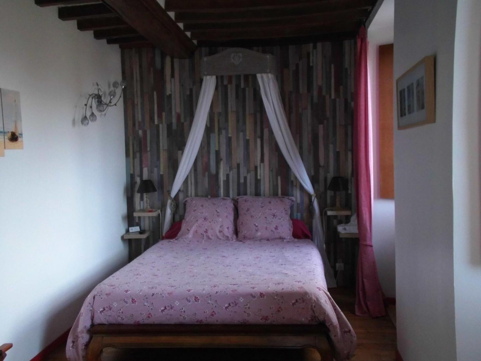 Le Clos Des Tilleuls D Day Home, Chambres D'Hotes, Suite Avec Sauna Privatif, Suite Avec Balneotherapie Privative, En Supplement Option Spa Bain A Remous La Vendelee Ruang foto